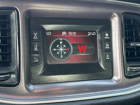 Used 2017 Dodge Challenger R/T RWD image 21