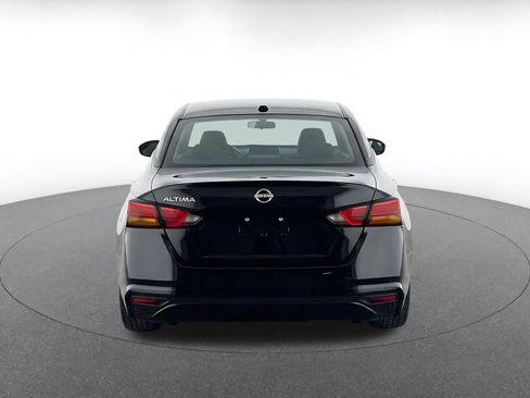 Used 2025 Nissan Altima 2.5 SV FWD image 6