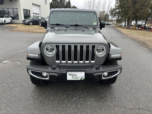 Used 2021 Jeep Gladiator Overland w/ LED Lighting Group AWD/4WD image 9