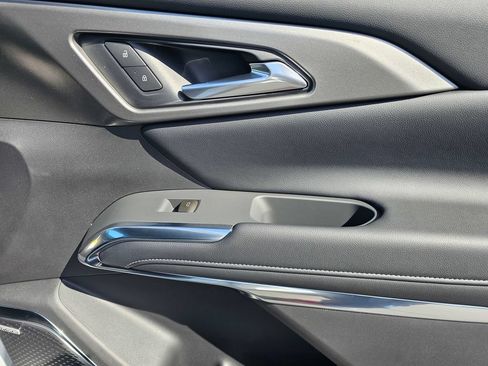 New 2026 Chevrolet Traverse LT w/ Enhanced Driving Package FWD image 9