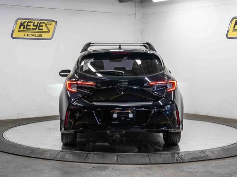 Used 2025 Toyota Corolla SE w/ SE Package FWD image 3