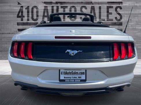 Used 2019 Ford Mustang Convertible image 4