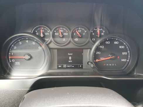 Used 2021 Chevrolet Silverado 1500 Custom Trail Boss AWD/4WD image 27