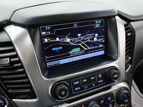 Used 2020 Chevrolet Tahoe Premier w/ Premier Plus Edition AWD/4WD image 35