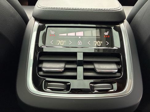 Used 2023 Volvo XC90 B5 Core w/ Protection Package Premier AWD/4WD image 32