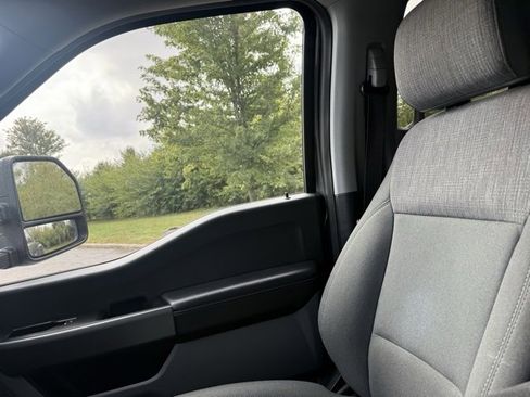 Used 2025 Ford F350 XLT image 27