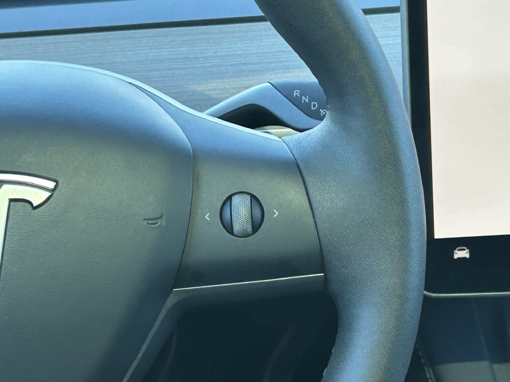 Used 2025 Tesla Model Y Long Range RWD image 20