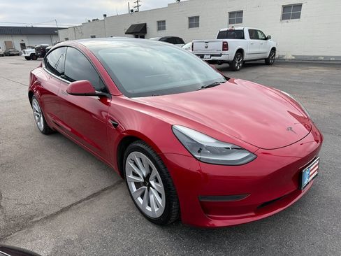 Used 2023 Tesla Model 3 Standard Range image 6