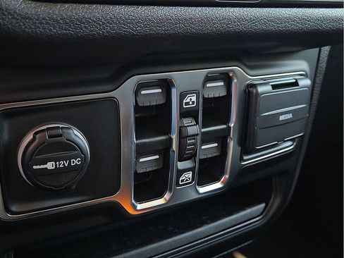 New 2026 Jeep Wrangler Sport S image 15