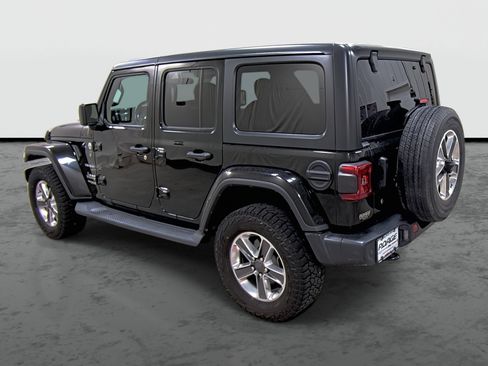 Used 2019 Jeep Wrangler Unlimited Sahara w/ Safety Group image 2