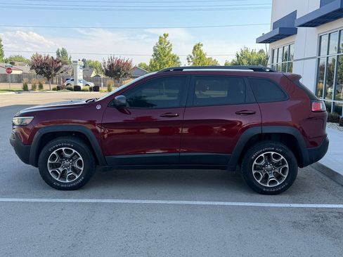 Used 2021 Jeep Cherokee Trailhawk AWD/4WD image 8