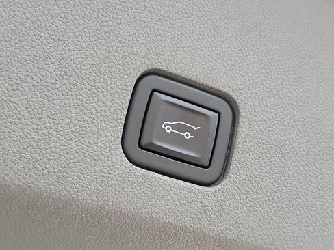 Used 2021 Cadillac XT6 Premium Luxury AWD/4WD image 41