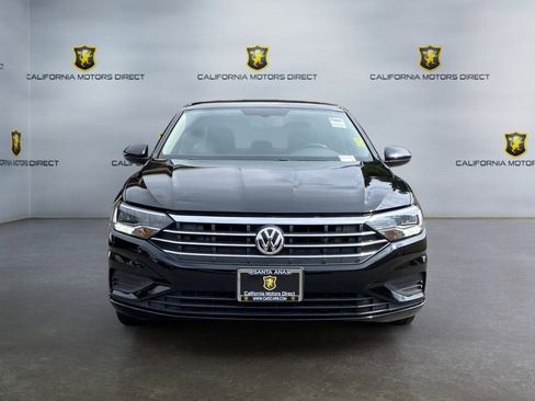 Used 2019 Volkswagen Jetta SE w/ Cold Weather Package image 2