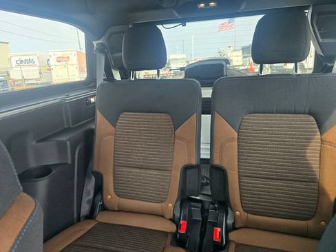 Used 2022 Ford Bronco Outer Banks AWD/4WD image 13