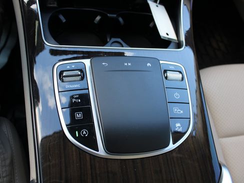 Used 2022 Mercedes-Benz GLC 300 image 29