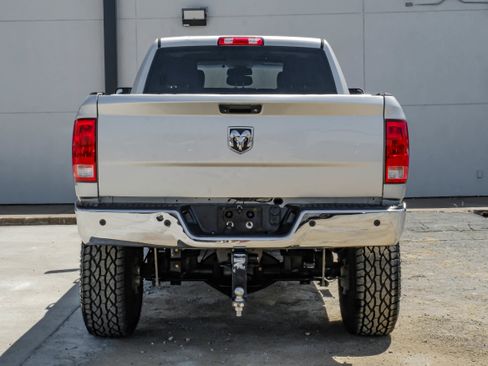 Used 2016 RAM 2500 Tradesman w/ Chrome Appearance Group AWD/4WD image 11