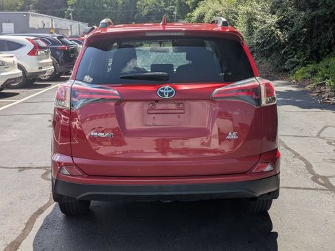 Used 2016 Toyota RAV4 LE AWD/4WD image 3