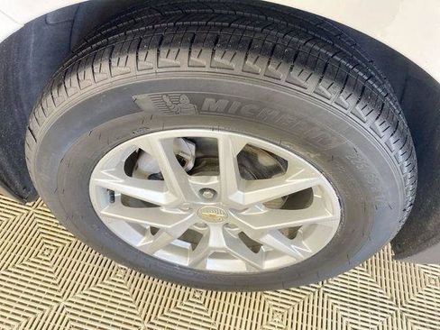 Used 2023 Chevrolet Equinox LT FWD image 26