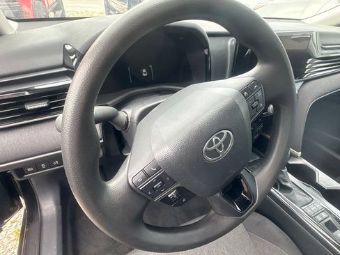 Used 2026 Toyota Camry LE FWD image 12