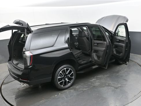 Used 2025 Chevrolet Tahoe RST w/ Comfort Package image 47