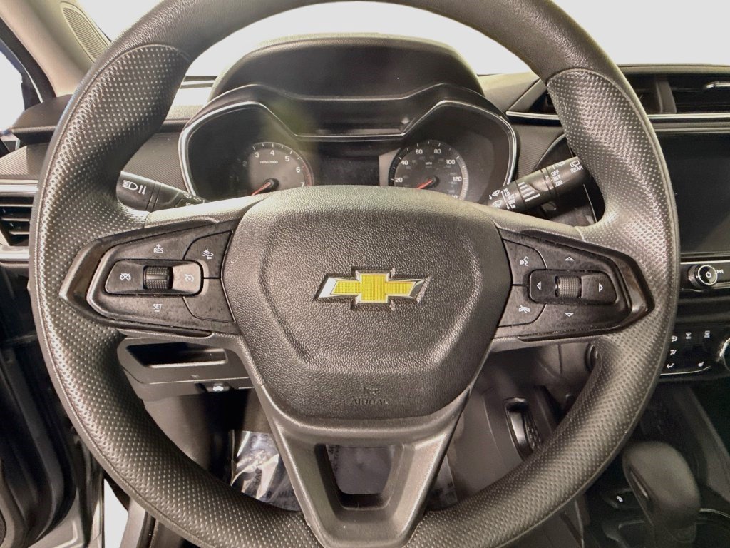 Used 2023 Chevrolet TrailBlazer LT w/ Convenience Package FWD image 12