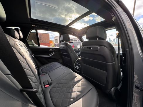 Used 2024 BMW X5 xDrive40i w/ Premium Package image 29
