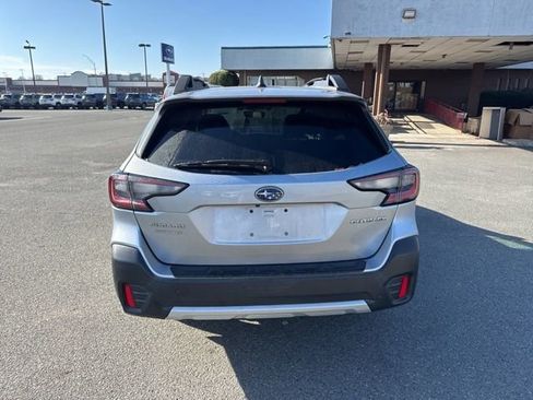 Certified 2022 Subaru Outback Limited image 6