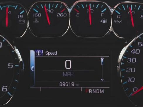 Used 2015 Chevrolet Suburban LT AWD/4WD image 9