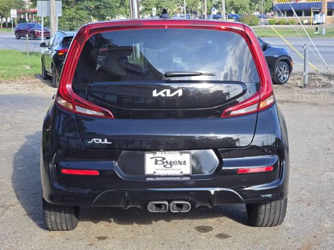 Used 2022 Kia Soul Turbo FWD image 6
