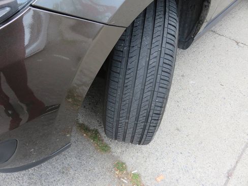 Used 2012 Hyundai Santa Fe GLS FWD image 26