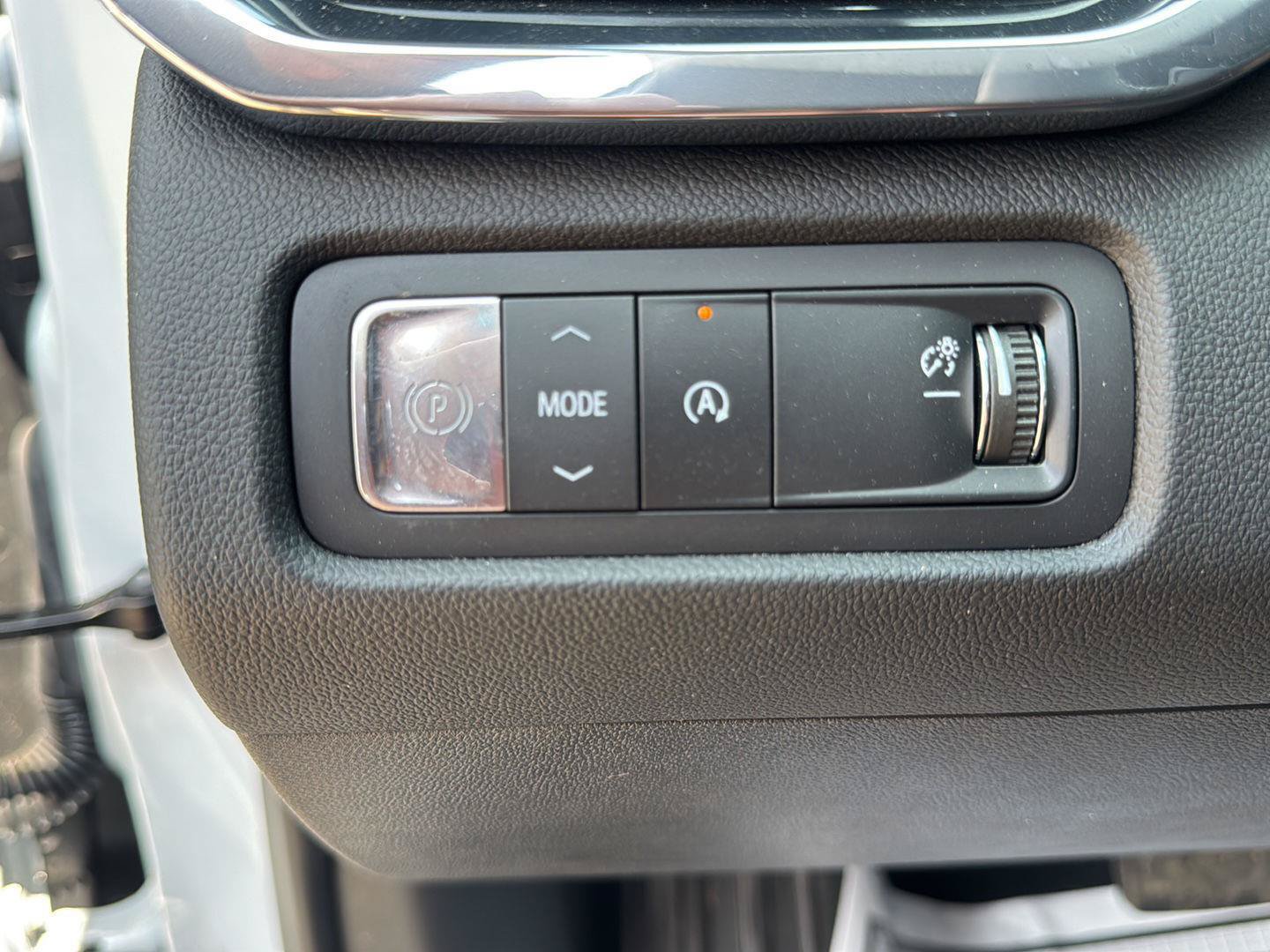 New 2026 GMC Acadia Denali w/ Super Cruise Package FWD image 17