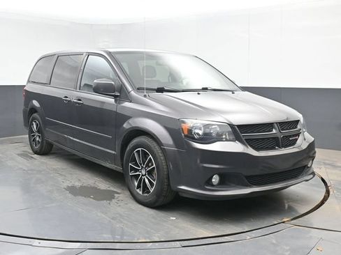 Used 2016 Dodge Grand Caravan SXT FWD image 2