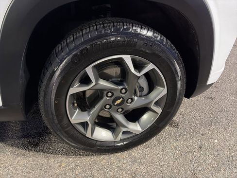 Used 2024 Chevrolet Trax LT image 10