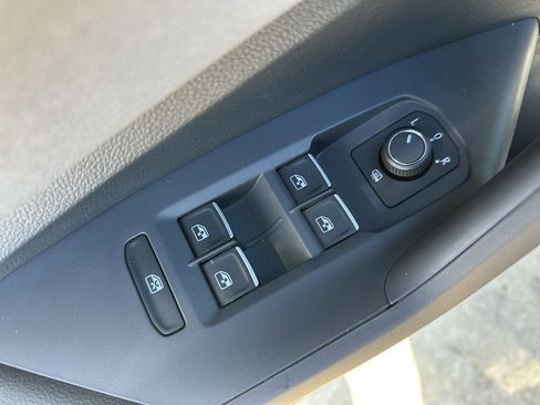 New 2026 Volkswagen Jetta SE image 11