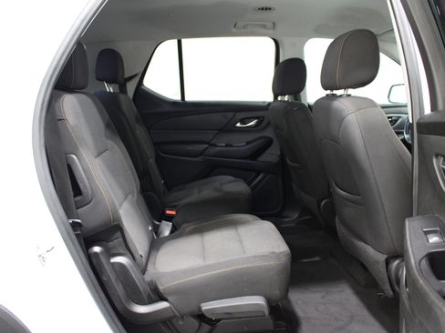 Used 2021 Chevrolet Traverse LT FWD image 26