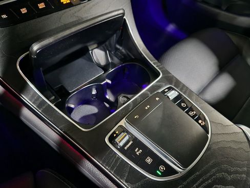 Used 2022 Mercedes-Benz GLC 300 image 39