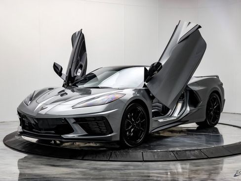 Used 2023 Chevrolet Corvette Stingray Preferred Conv w/ Z51 Performance Package image 3