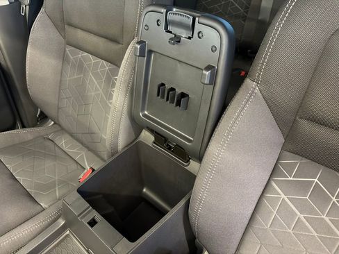 New 2026 Nissan Frontier SV w/ All-Weather Content Package AWD/4WD image 19