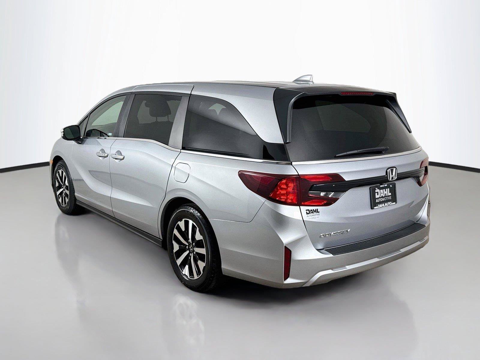 Certified 2025 Honda Odyssey EX-L image 10