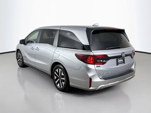 Certified 2025 Honda Odyssey EX-L image 10