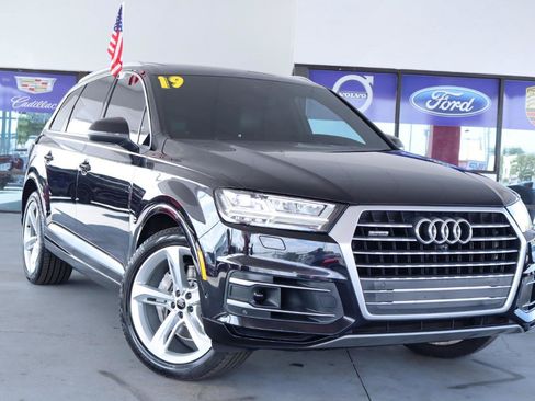 Used 2019 Audi Q7 3.0T Prestige w/ Prestige Package AWD/4WD image 2