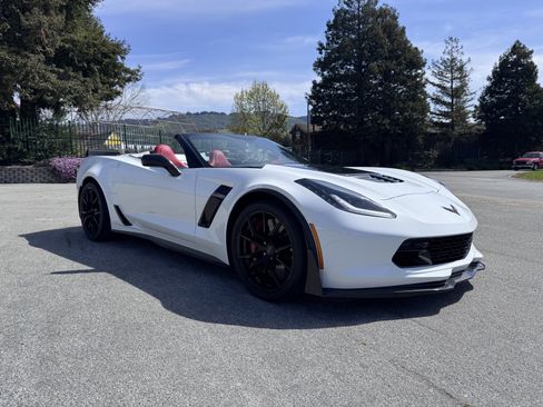 Used 2016 Chevrolet Corvette Z06 w/ 3LZ Preferred Equipment Group image 5