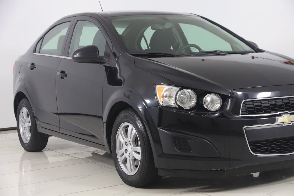 Used 2016 Chevrolet Sonic LT FWD image 27