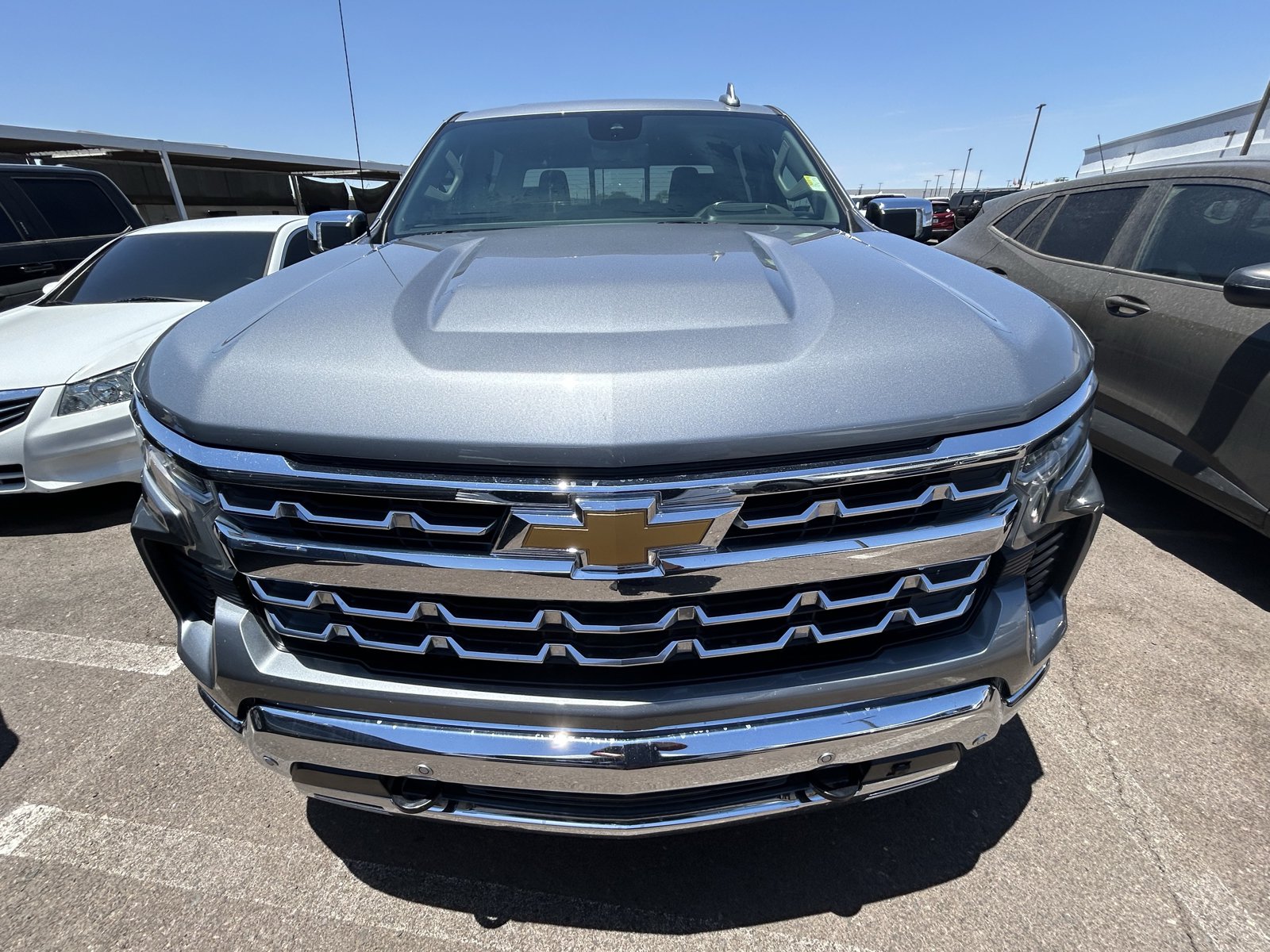 Used 2023 Chevrolet Silverado 1500 LTZ w/ Technology Package AWD/4WD image 6