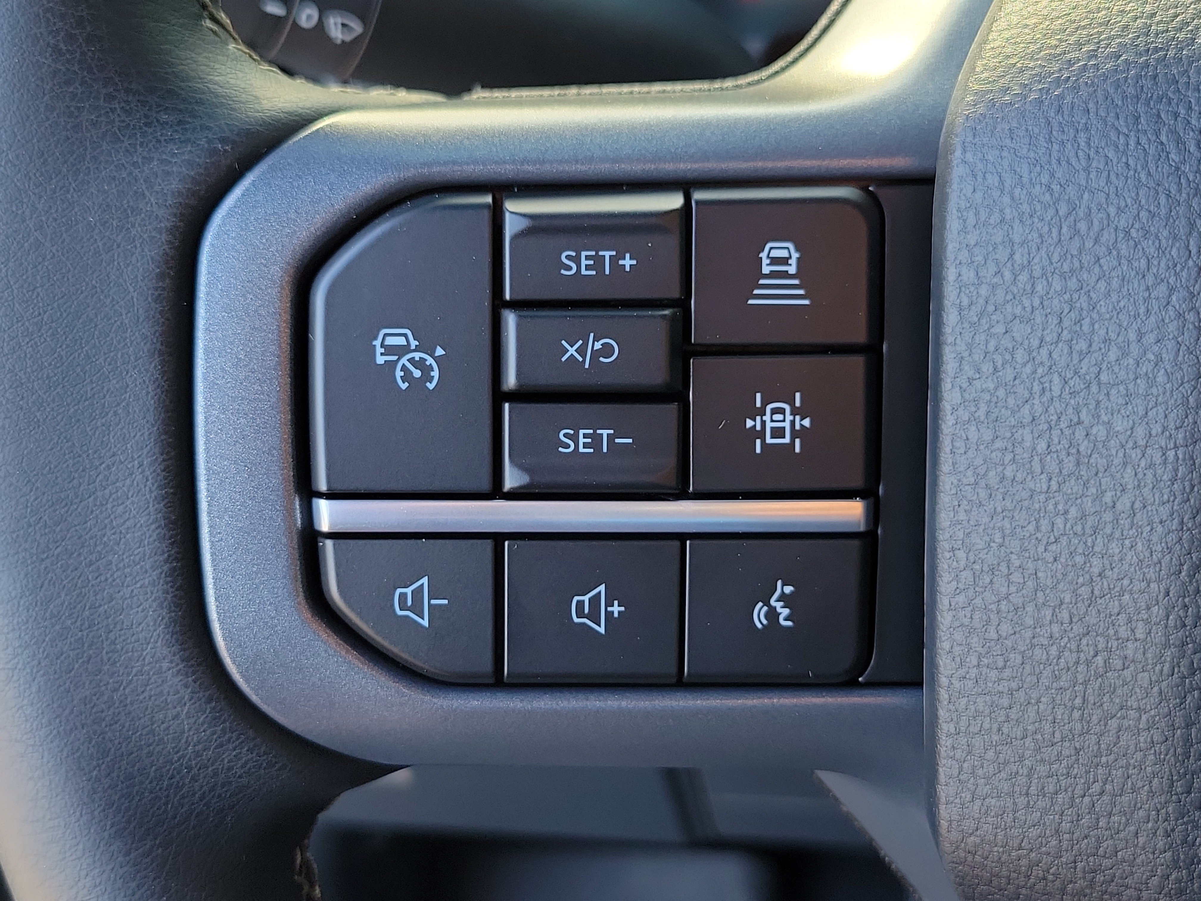 Used 2026 Ford F150 XLT w/ Equipment Group 302A MID AWD/4WD image 27