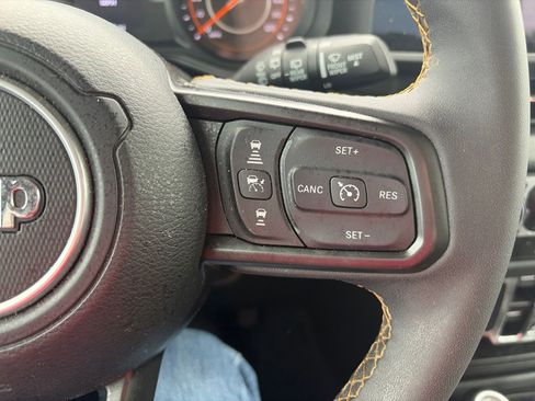 Used 2024 Jeep Wrangler Unlimited Sport AWD/4WD image 15