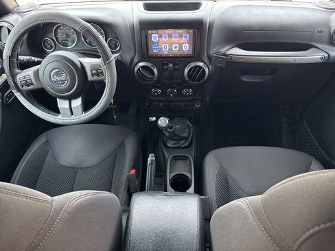 Used 2017 Jeep Wrangler Sport AWD/4WD image 28