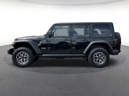 Used 2025 Jeep Wrangler Unlimited Rubicon image 2