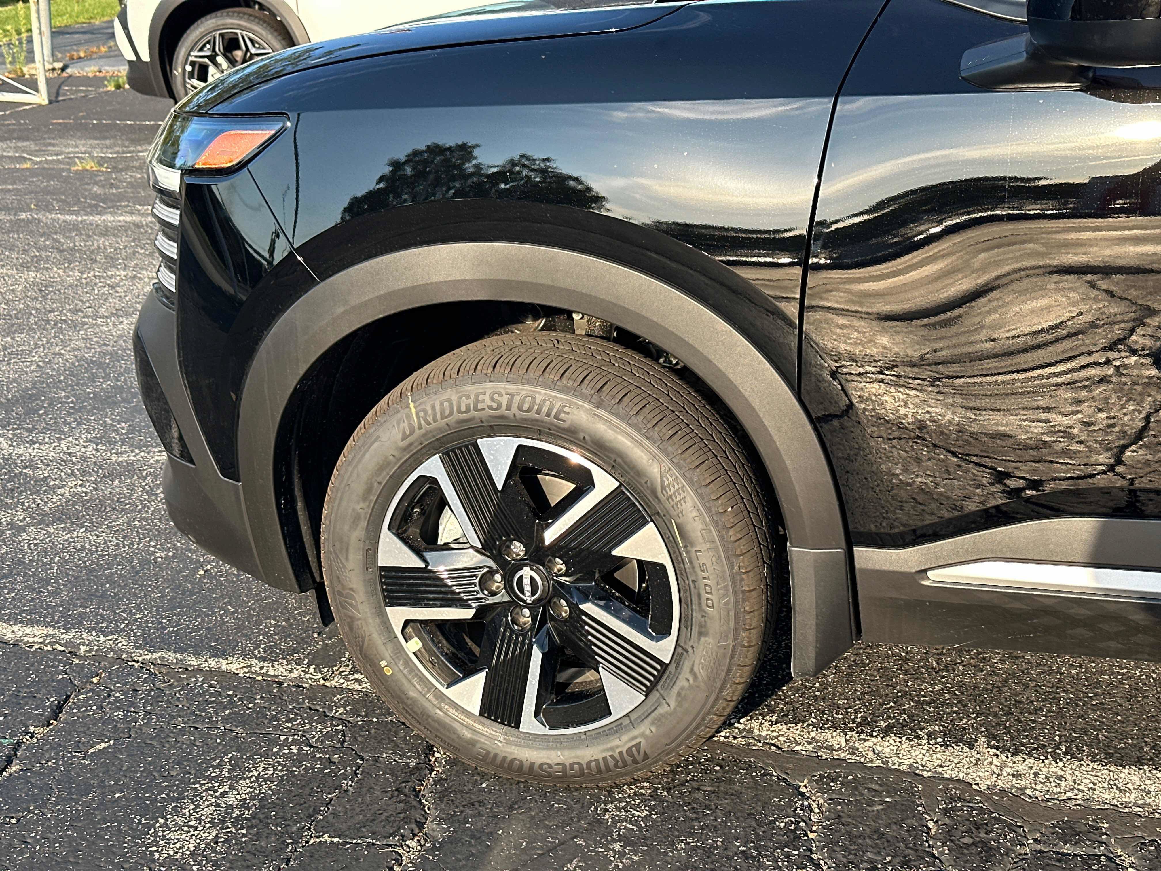 New 2027 Nissan Kicks SV AWD/4WD image 8
