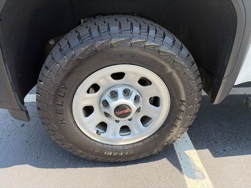Used 2024 GMC Sierra 3500 Pro w/ Convenience Package AWD/4WD image 10